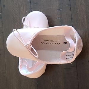 Freestyle Danskin Ballet Shoes Toddler Size 9